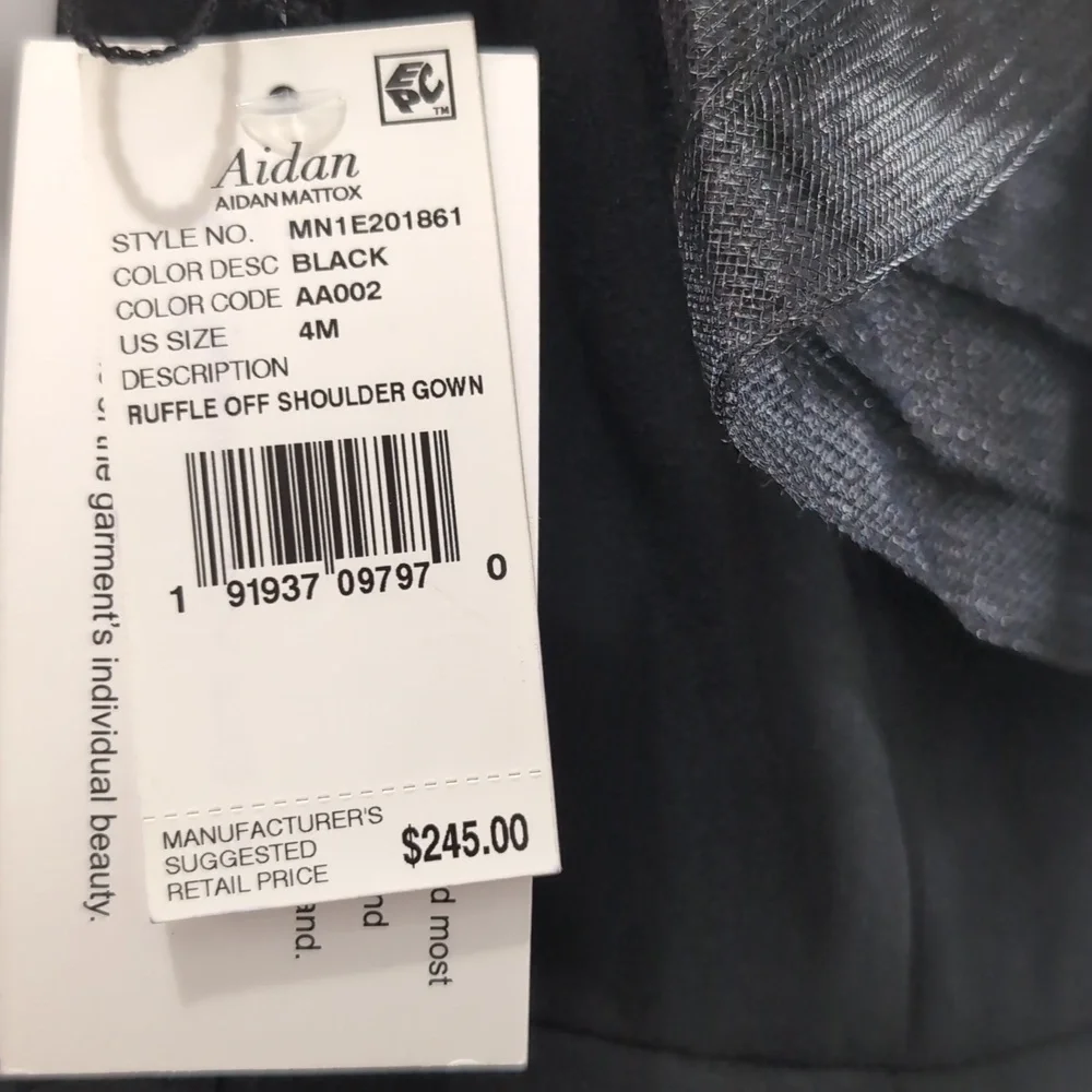 Dress - Picture 3 of 4